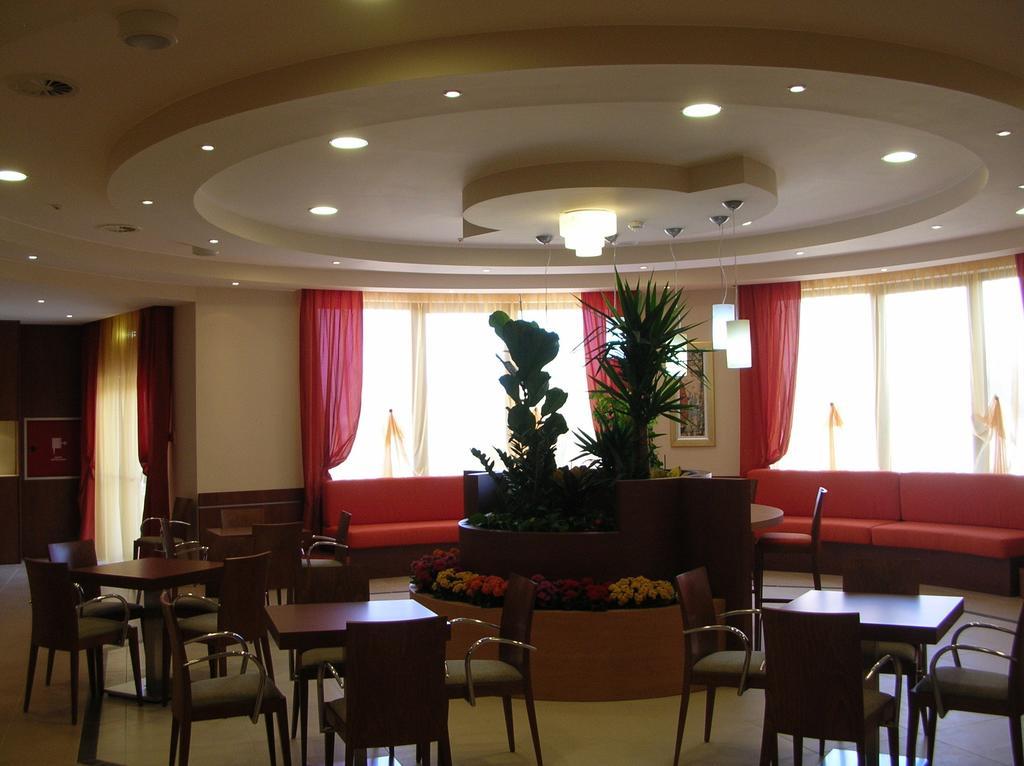 Hermes Hotel 3*